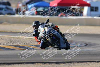 media/Dec-18-2022-SoCal Trackdays (Sun) [[8099a50955]]/Turn 2 (950am)/